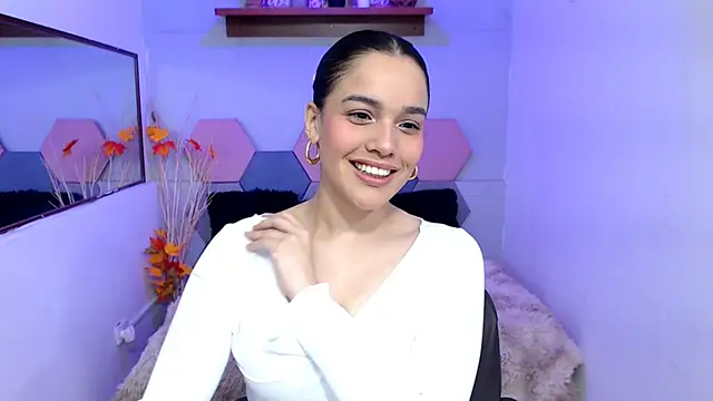 Lana Pearce online show from February 17, 2025, 1:00 pm