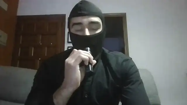 Snapshot of ESCOMOFUC chatting on February 24, 2025, 8:47 pm ESCOMOFUC online show from February 24, 2025, 8:47 pm