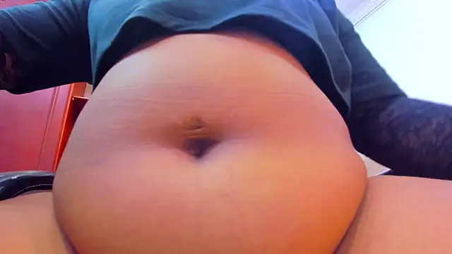 emma purple  online show from December 17, 2025, 5:07 pm