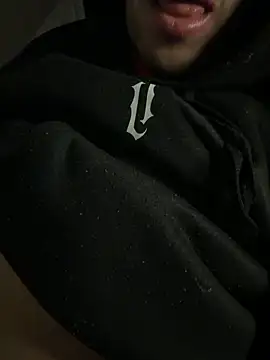 yaxxx03 online show from October 17, 2025, 3:36 pm