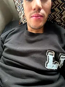 yaxxx03 online show from November 1, 2025, 1:05 pm