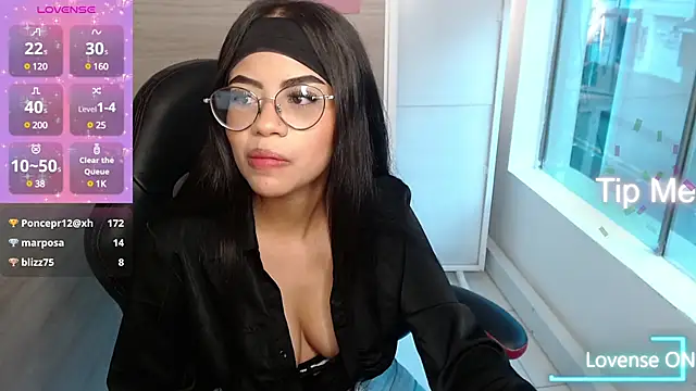 Snapshot of Sussan_love01 chatting on March 6, 2025, 8:05 pm Sussan love01 online show from March 6, 2025, 8:05 pm