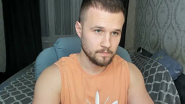 Snapshot of Vladik_b chatting on February 12, 2025, 7:02 pm Vladik b online show from February 12, 2025, 7:02 pm