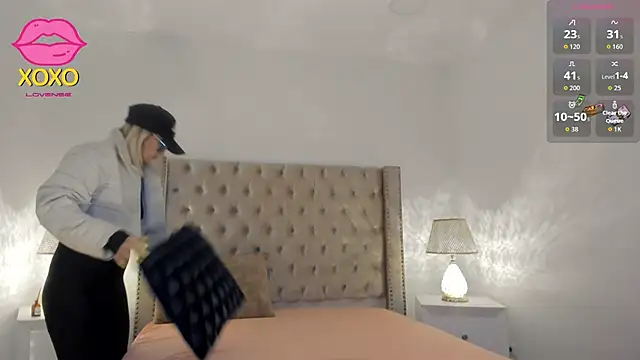 Snapshot of CandieGilson__ chatting on November 11, 2025, 11:16 am CandieGilson online show from November 11, 2025, 11:16 am