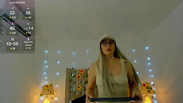 CandieGilson   online show from March 14, 2025, 12:18 pm