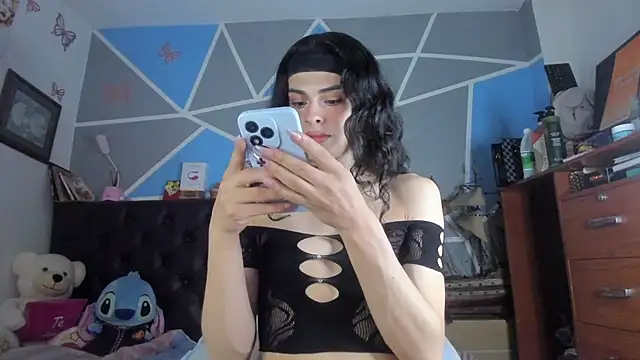 Meghan hott online show from October 19, 2025, 6:38 am