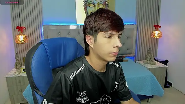 Estiv18  online show from January 17, 2026, 5:22 am