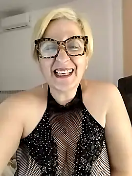 Snapshot of Pumabionda chatting on November 18, 2025, 10:34 pm Pumabionda online show from November 18, 2025, 10:34 pm