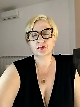 Snapshot of Pumabionda chatting on November 12, 2025, 9:40 pm Pumabionda online show from November 12, 2025, 9:40 pm