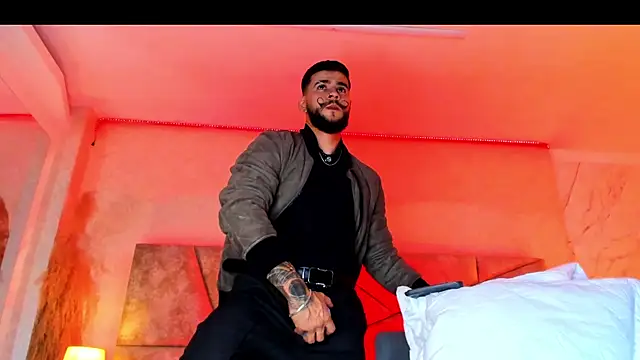 Snapshot of DickGriffith_ chatting on January 18, 2026, 12:30 pm DickGriffith online show from January 18, 2026, 12:30 pm