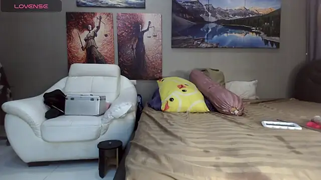 Snapshot of DarkDiamondx chatting on November 15, 2025, 5:39 pm DarkDiamondx online show from November 15, 2025, 5:39 pm