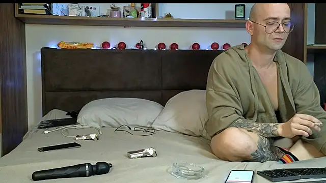 Snapshot of JackAdelaide chatting on April 9, 2026, 12:01 am JackAdelaide online show from April 9, 2026, 12:01 am