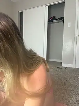 Snapshot of angelicasn0w chatting on March 9, 2026, 1:25 pm angelicasn0w online show from March 9, 2026, 1:25 pm