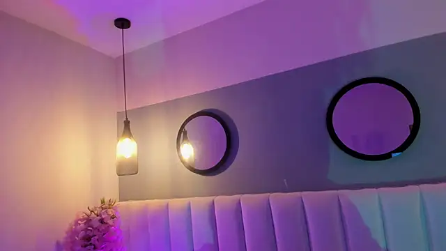 Snapshot of alice_lodge chatting on November 7, 2025, 3:11 am alice lodge online show from November 7, 2025, 3:11 am