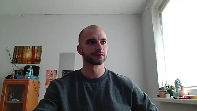 Snapshot of OskarBreno chatting on May 7, 2026, 6:06 am OskarBreno online show from May 7, 2026, 6:06 am