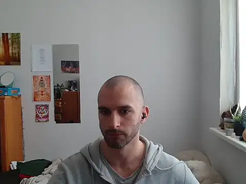 Snapshot of OskarBreno chatting on April 27, 2026, 7:50 am OskarBreno online show from April 27, 2026, 7:50 am