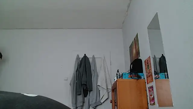 Snapshot of OskarBreno chatting on May 16, 2026, 6:01 am OskarBreno online show from May 16, 2026, 6:01 am
