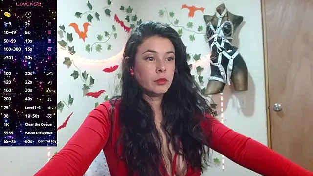 SamanthaGreen- online show from October 10, 2025, 5:14 pm