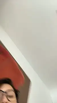 Snapshot of ScarlletRays chatting on November 17, 2025, 11:20 pm ScarlletRays online show from November 17, 2025, 11:20 pm