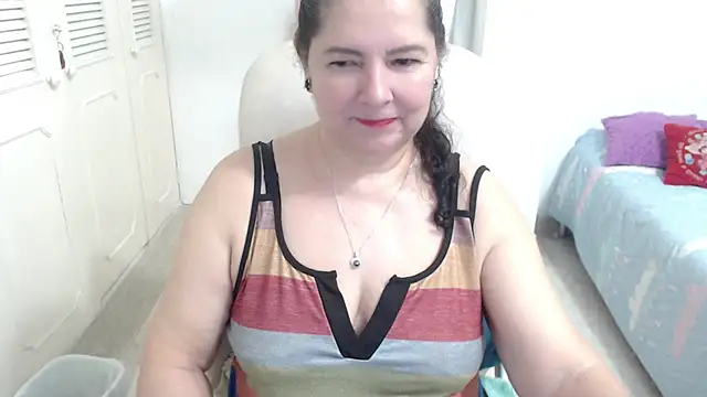 leonela 69 online show from April 21, 2026, 1:29 am