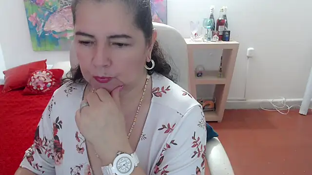 leonela 69 online show from February 18, 2026, 12:41 am