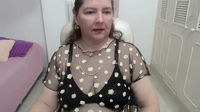 Snapshot of leonela_69 chatting on July 4, 2026, 10:47 pm leonela 69 online show from July 4, 2026, 10:47 pm