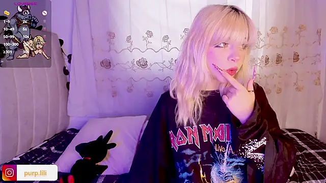 purplelilith3 online show from February 15, 2026, 9:36 pm