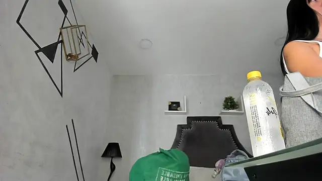 EmiliaRose  online show from February 7, 2026, 9:12 pm