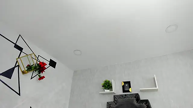 EmiliaRose  online show from September 9, 2025, 9:13 pm