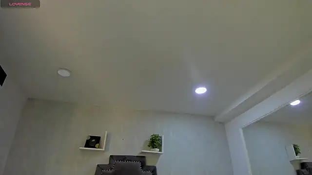 EmiliaRose  online show from January 12, 2026, 9:09 pm