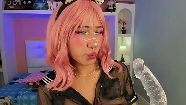 miss   megan online show from November 7, 2025, 6:12 pm