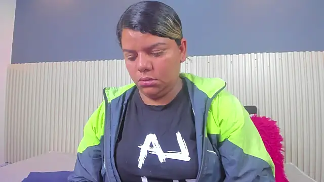 Snapshot of Aida-nicolle chatting on September 12, 2025, 9:31 am Aida-nicolle online show from September 12, 2025, 9:31 am