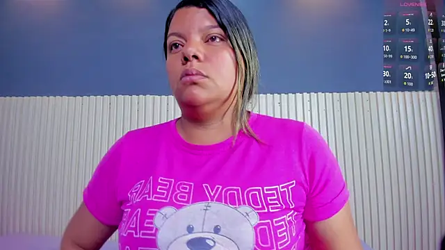 Snapshot of Aida-nicolle chatting on November 24, 2025, 9:53 am Aida-nicolle online show from November 24, 2025, 9:53 am