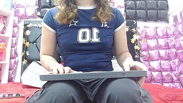 Snapshot of poisondost_hot chatting on October 24, 2025, 11:53 am poisondost hot online show from October 24, 2025, 11:53 am