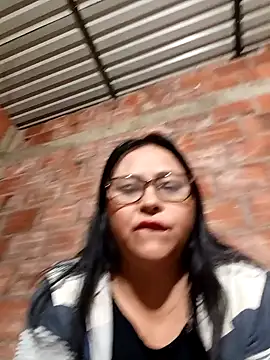 Snapshot of promiscuous-indecent-momm chatting on December 16, 2025, 9:13 am promiscuous-indecent-momm online show from December 16, 2025, 9:13 am