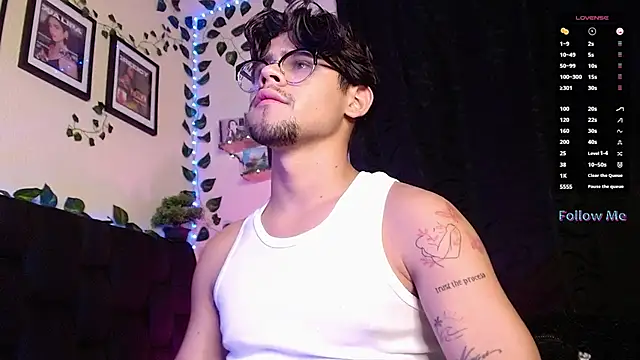 Snapshot of isaac-saenz chatting on February 19, 2025, 12:46 am isaac-saenz online show from February 19, 2025, 12:46 am