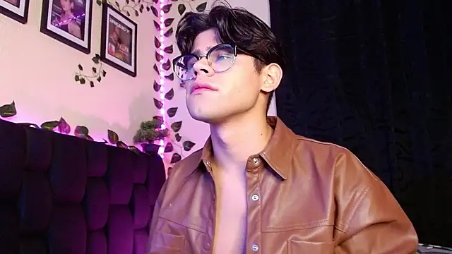 Snapshot of isaac-saenz chatting on February 19, 2025, 9:36 pm isaac-saenz online show from February 19, 2025, 9:36 pm