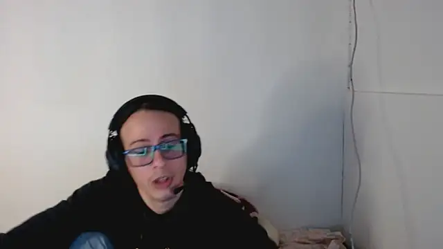 Snapshot of cholitohermoso chatting on November 3, 2025, 4:21 pm cholitohermoso online show from November 3, 2025, 4:21 pm
