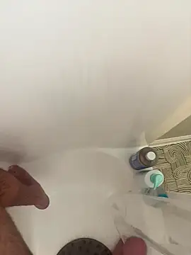 danyh2023 online show from December 3, 2025, 6:29 pm