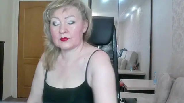 Snapshot of Victoria_secrets_ chatting on April 14, 2026, 5:34 am Victoria secrets online show from April 14, 2026, 5:34 am