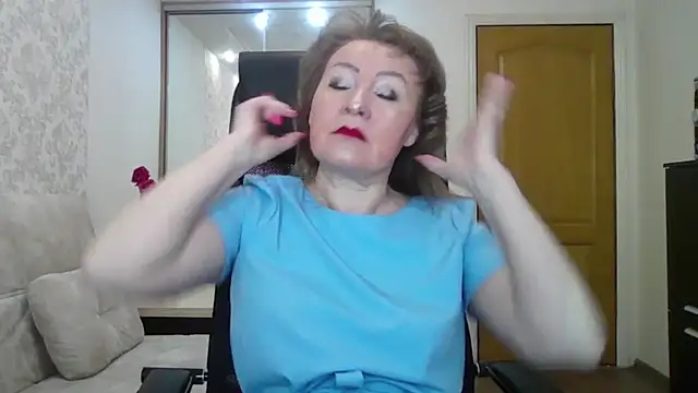 Snapshot of Victoria_secrets_ chatting on March 8, 2025, 5:38 am Victoria secrets online show from March 8, 2025, 5:38 am