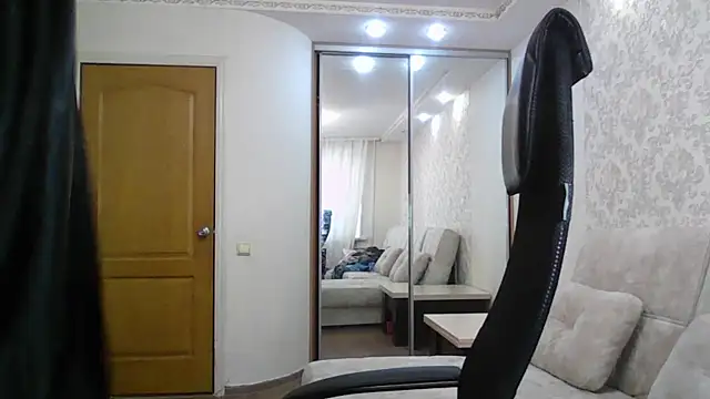 Snapshot of Victoria_secrets_ chatting on March 4, 2026, 4:09 am Victoria secrets online show from March 4, 2026, 4:09 am