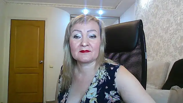 Snapshot of Victoria_secrets_ chatting on November 19, 2025, 12:49 pm Victoria secrets online show from November 19, 2025, 12:49 pm