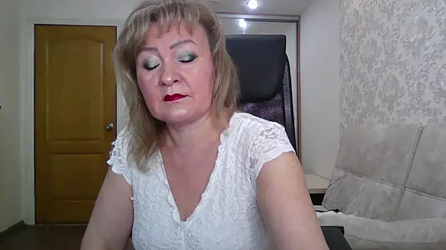 Snapshot of Victoria_secrets_ chatting on September 12, 2025, 11:43 am Victoria secrets online show from September 12, 2025, 11:43 am