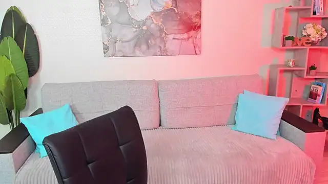 GabriellaMays online show from November 13, 2025, 5:11 am