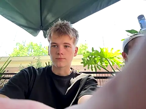 EdwinBlaze online show from October 26, 2025, 4:51 pm