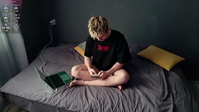 EdwinBlaze online show from February 17, 2025, 3:25 am