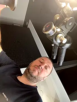 Snapshot of DorianJeday chatting on November 4, 2025, 9:35 am DorianJeday online show from November 4, 2025, 9:35 am