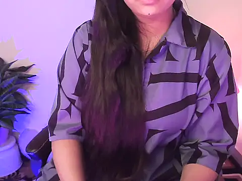 megancatluna online show from December 16, 2025, 4:28 am