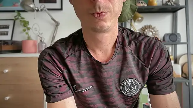 MikymikeBBWD online show from June 3, 2026, 11:33 am